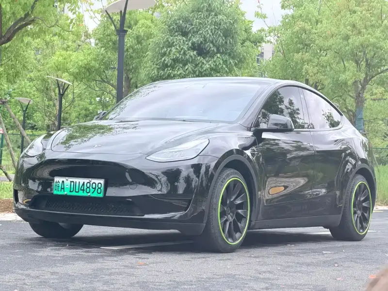 Tesla Model Y, 2023