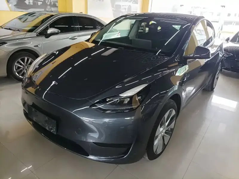 Tesla Model Y, 2023