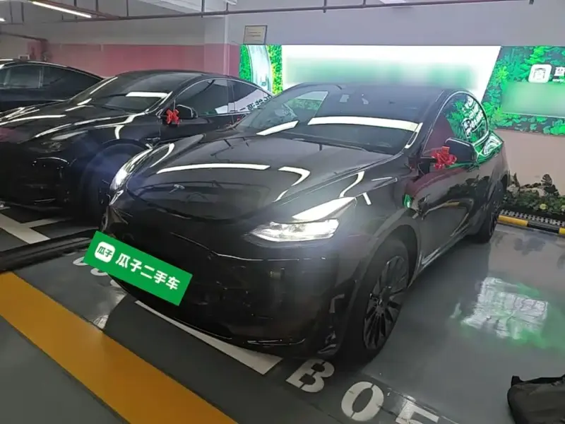 Tesla Model Y, 2023
