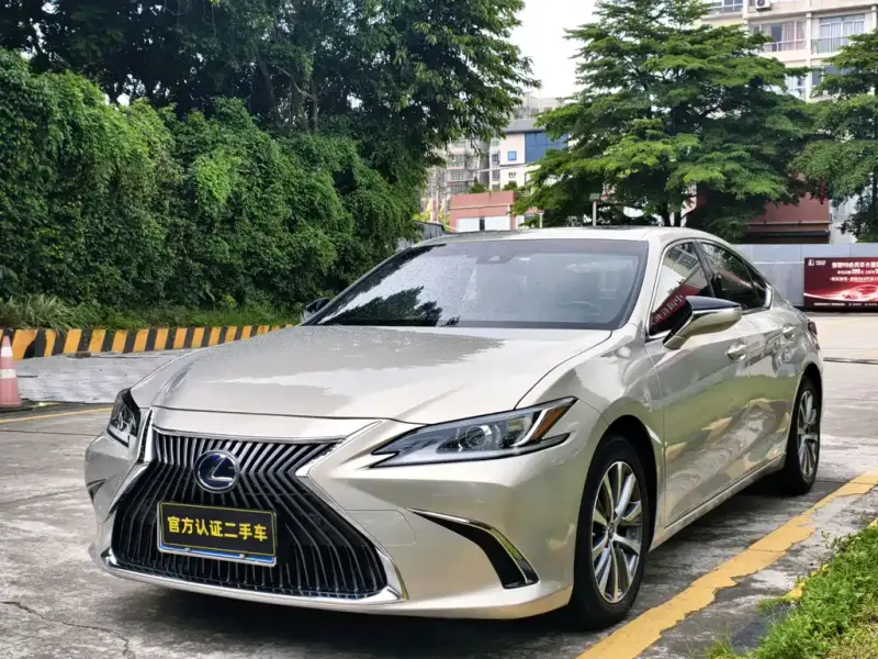 Lexus ES, 2019 — фото 1