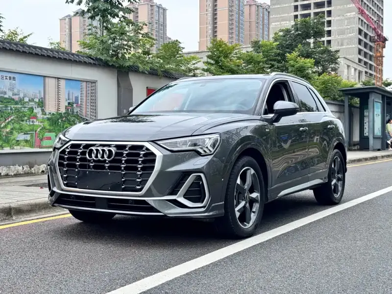 Audi Q3, 2022 — фото 1