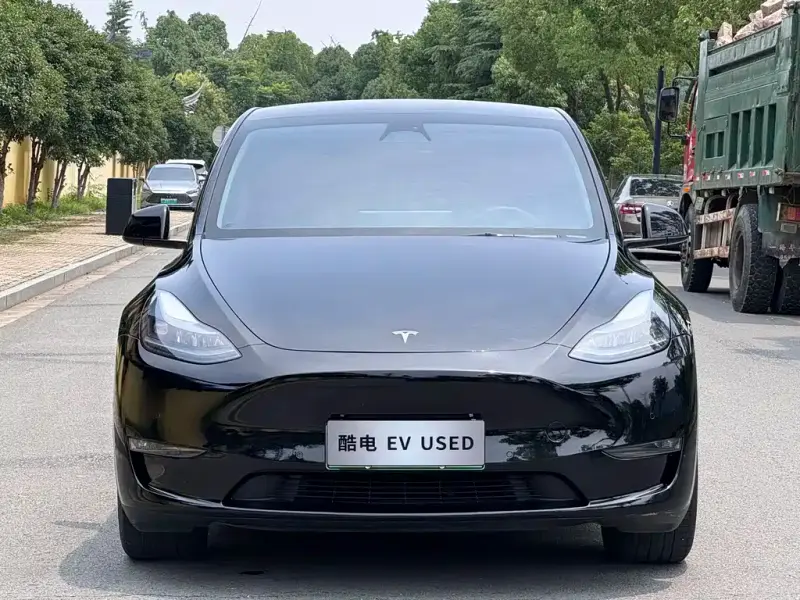 Tesla Model Y, 2023