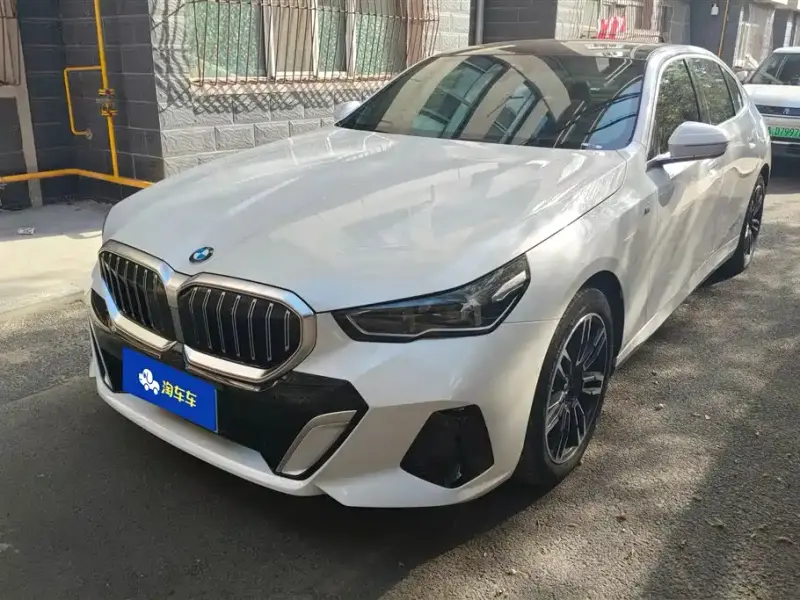 BMW 5 Series, 2024