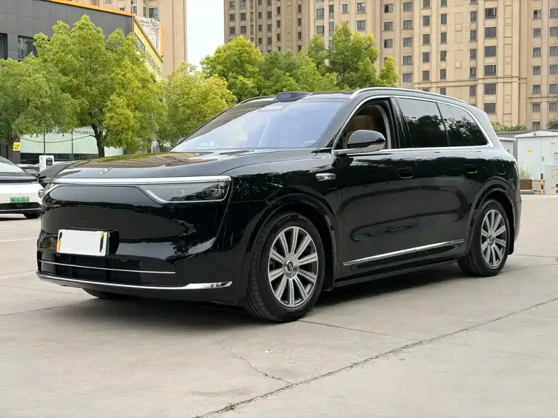 AITO M8, 2025