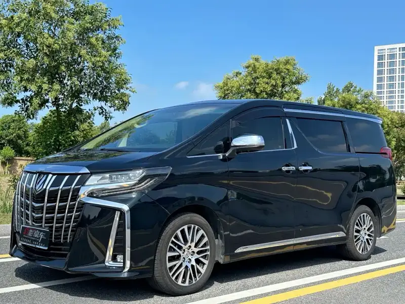 Toyota Alphard, 2017