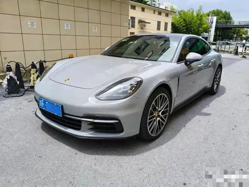 Porsche Panamera, 2018 — фото 1