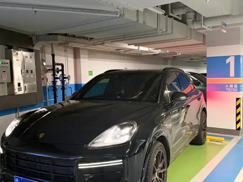 Porsche Cayenne, 2022