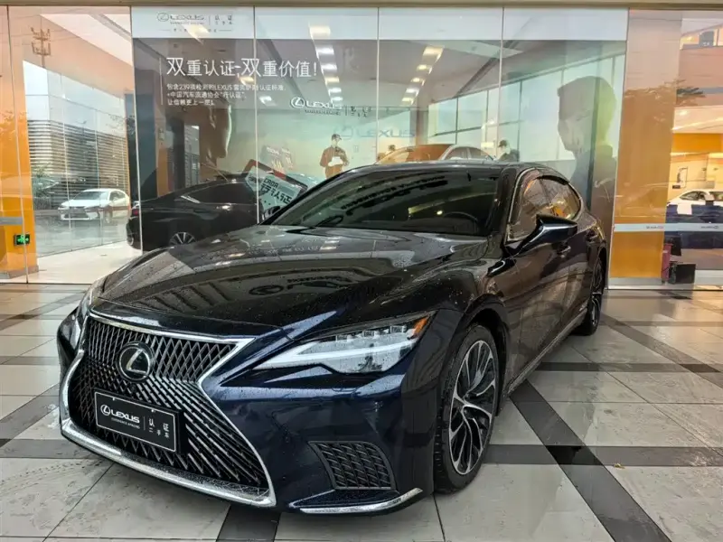 Lexus LS, 2022
