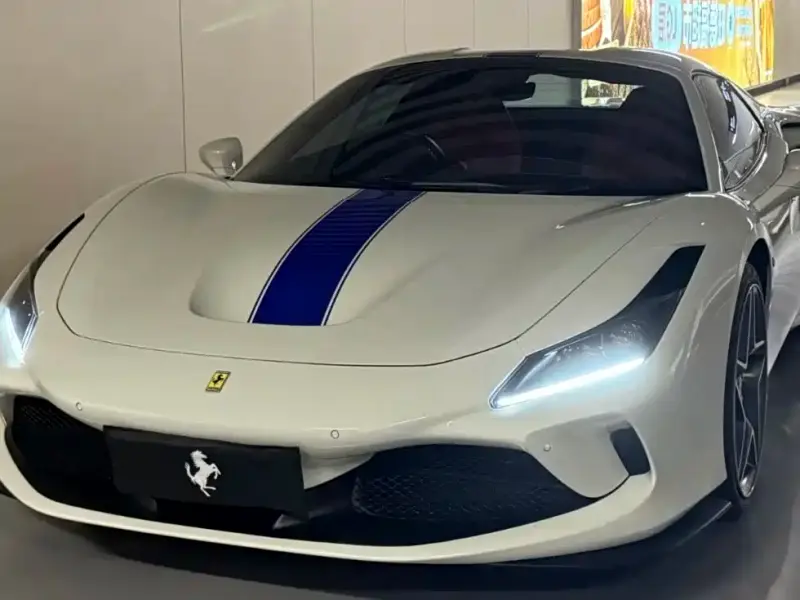 Ferrari F8, 2022 — фото 1