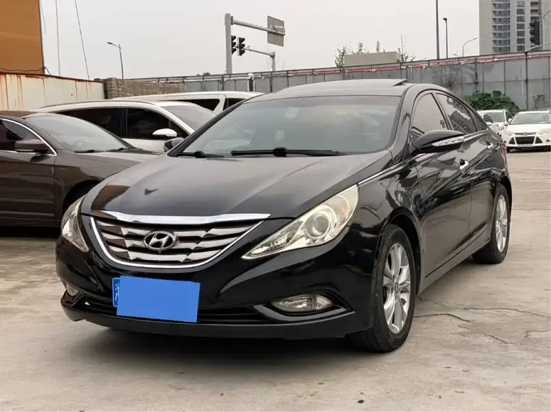 Hyundai Sonata, 2011