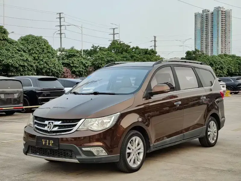 Baojun 730, 2015