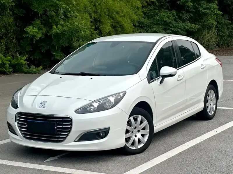 Peugeot 308, 2015