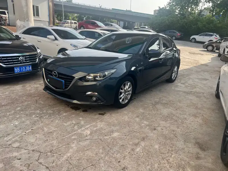 Mazda 3 Axela, 2016