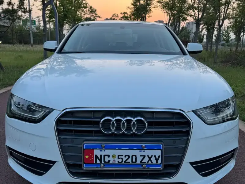 Audi A4L, 2013 — фото 1