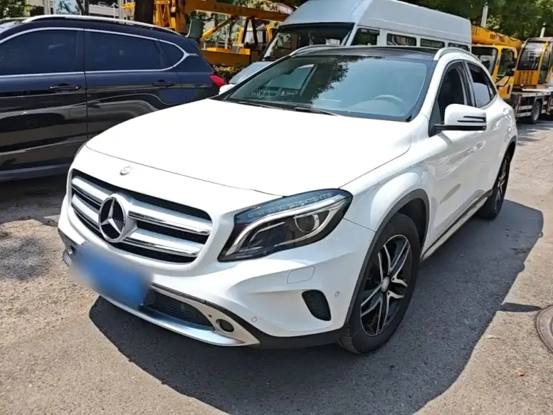 Mercedes-Benz GLA, 2015 — фото 1