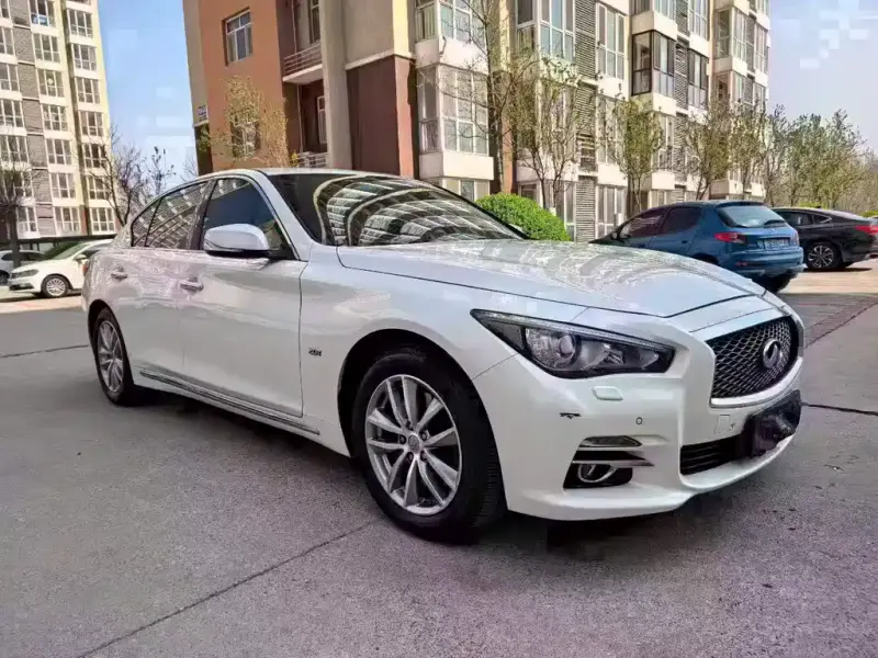 Infiniti Q50L, 2017