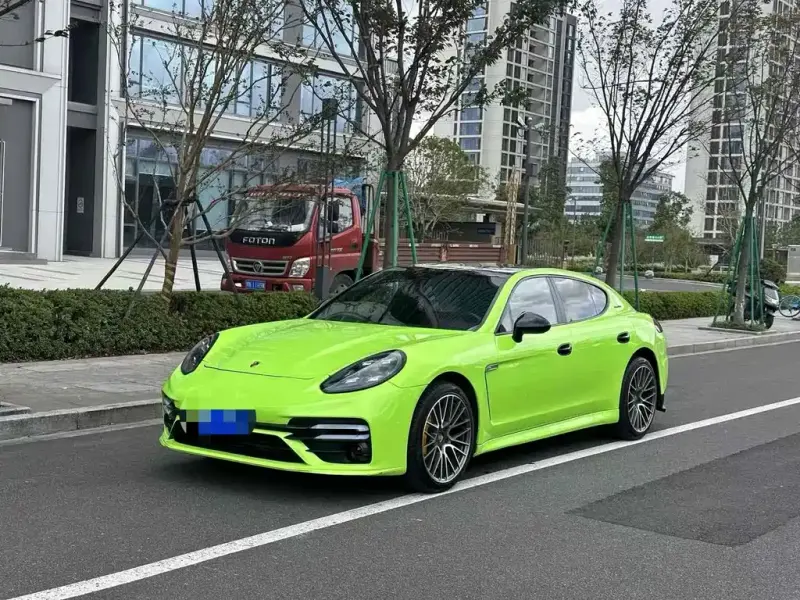 Porsche Panamera, 2010