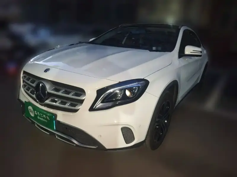 Mercedes-Benz GLA, 2018 — фото 1