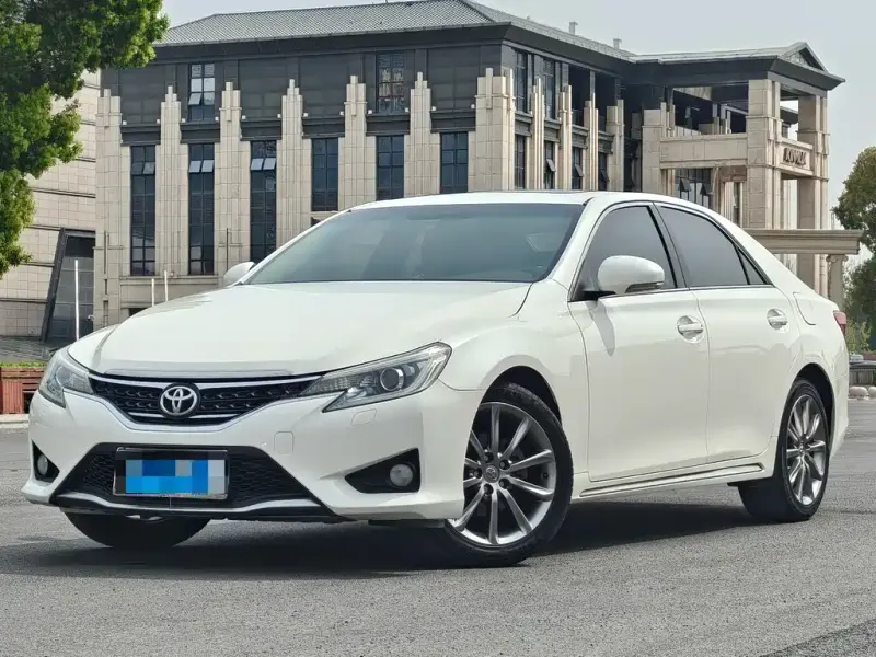 Toyota Reiz, 2014