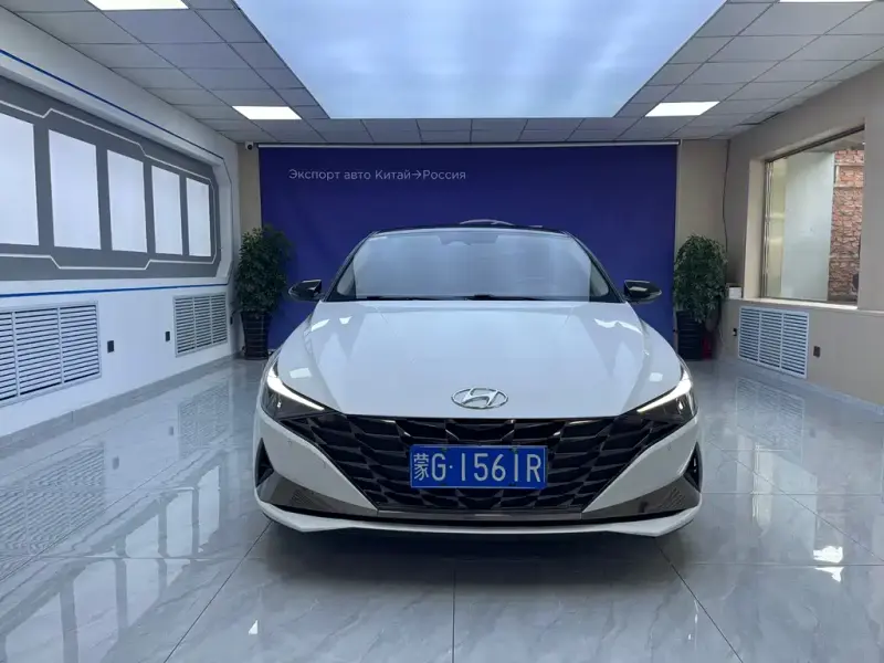 Hyundai Elantra, 2023
