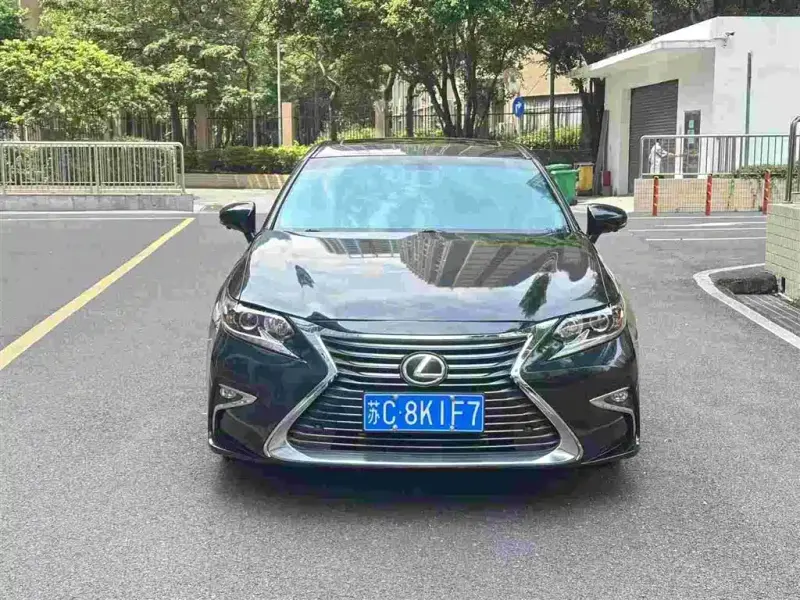 Lexus ES, 2017 — фото 1