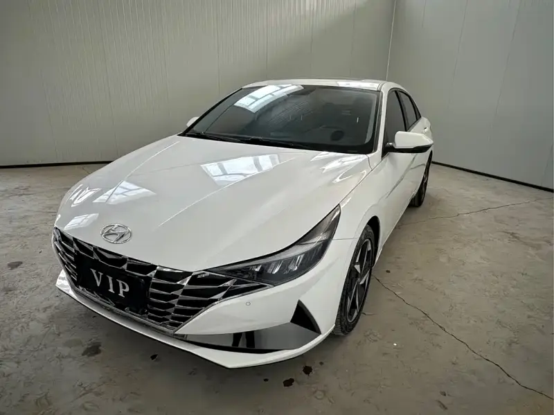 Hyundai Elantra, 2023