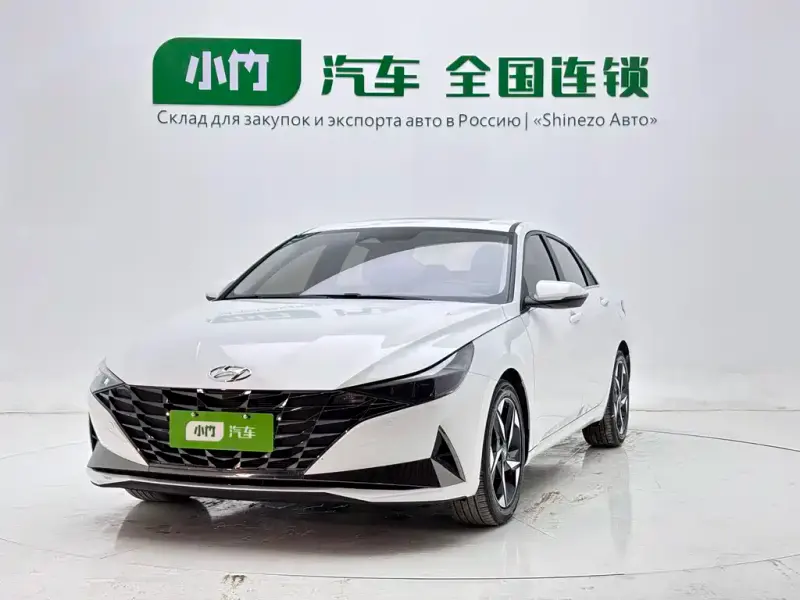 Hyundai Elantra, 2023