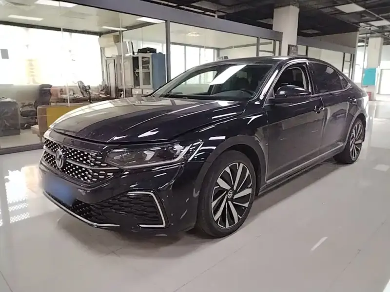 Volkswagen Passat, 2023