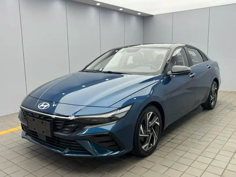 Hyundai Elantra, 2023