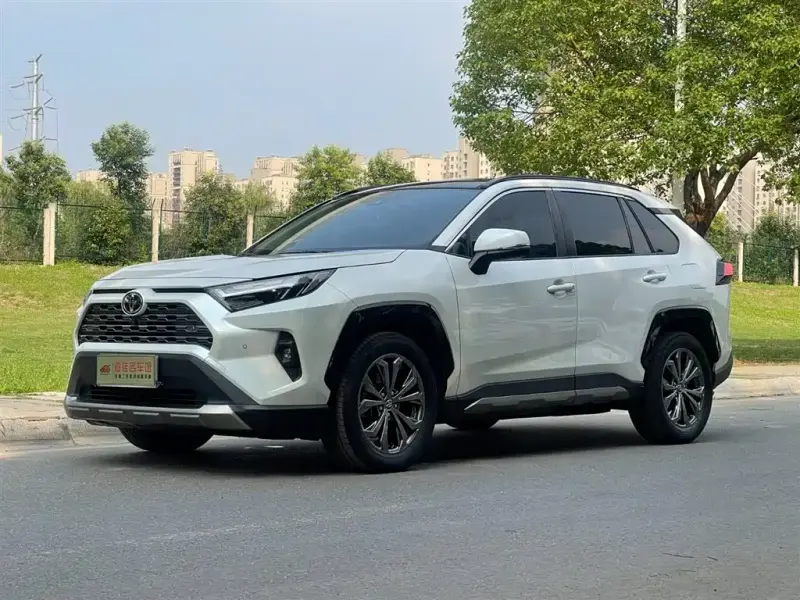 Toyota RAV4, 2025 — фото 1