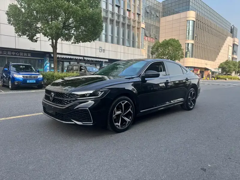 Volkswagen Passat, 2025