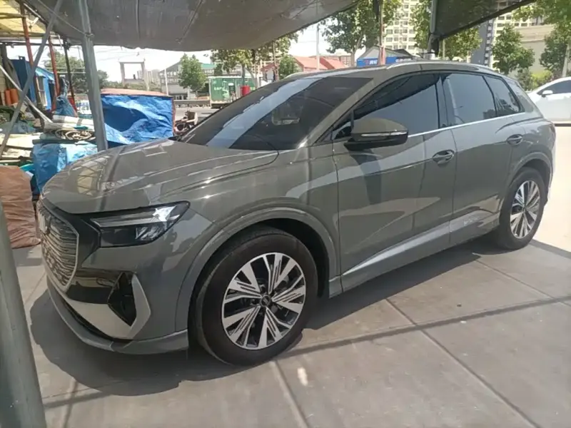 Audi Q4 e-tron, 2024