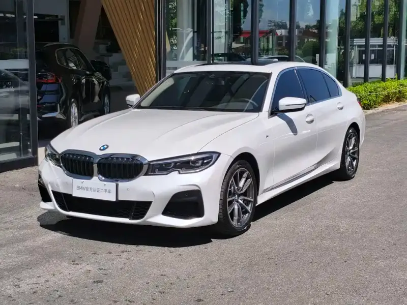 BMW 3 Series, 2022