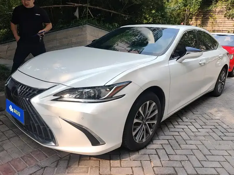 Lexus ES, 2023 — фото 1