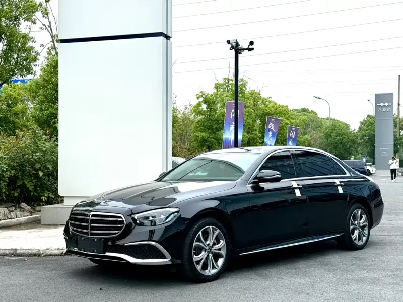 Mercedes-Benz E-Class, 2022
