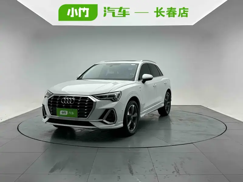 Audi Q3, 2022