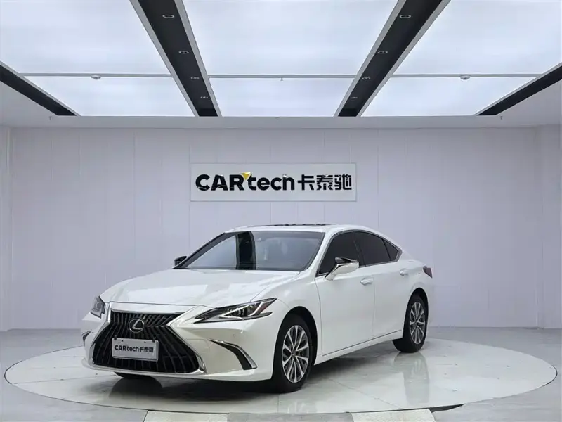 Lexus ES, 2024 — фото 1