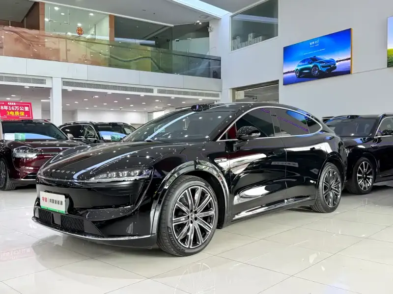 Luxeed Zhijie R7, 2025