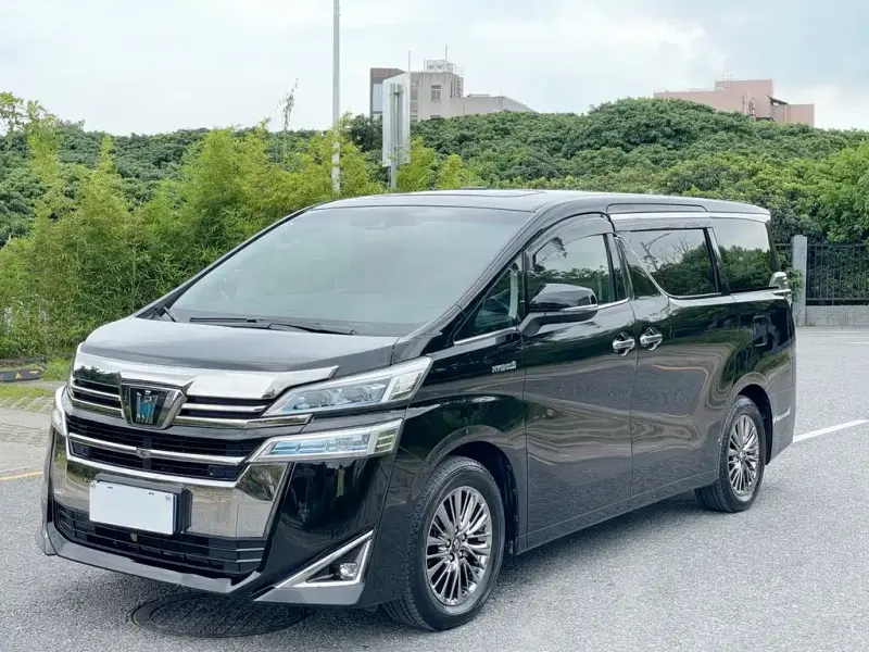 Toyota Vellfire, 2022