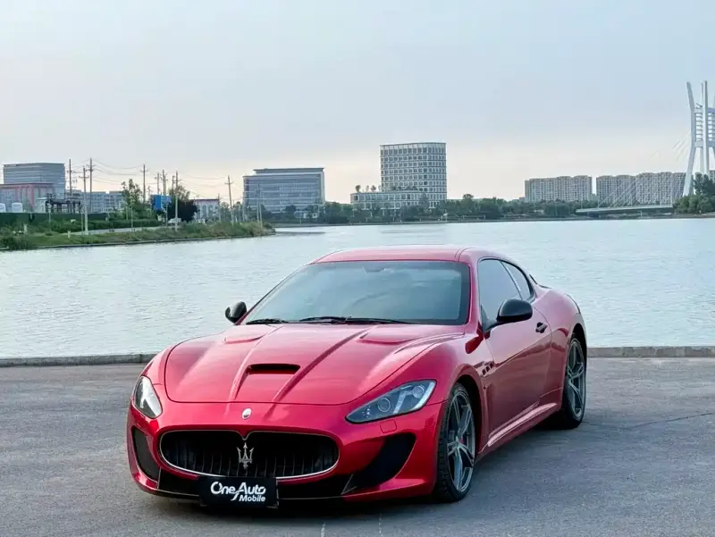 Maserati GranTurismo, 2015 — фото 1
