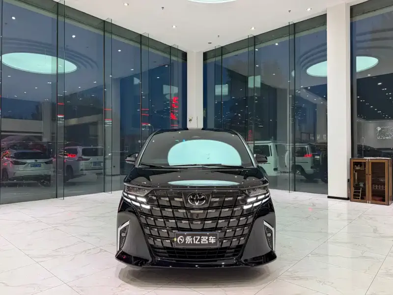 Toyota Alphard, 2025