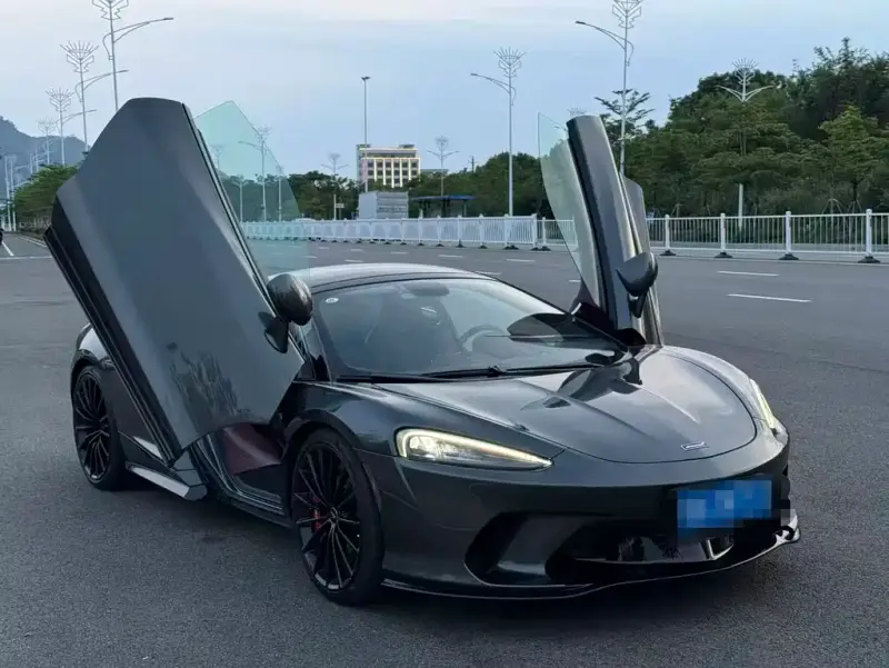 McLaren GT, 2023