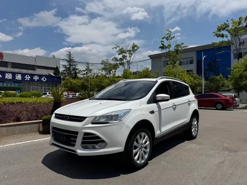 Ford Kuga, 2015