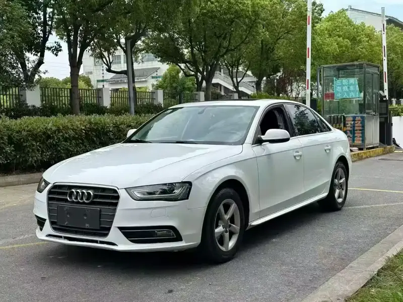 Audi A4L, 2012 — фото 1