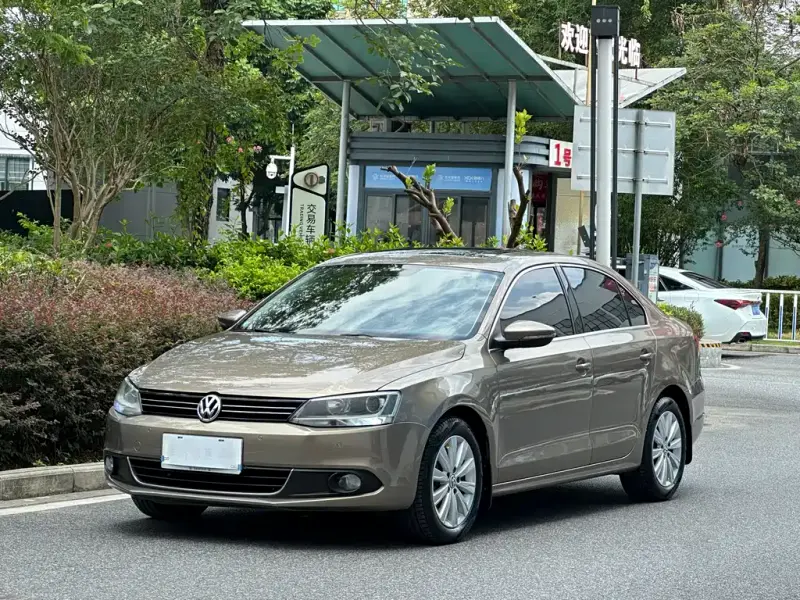 Volkswagen Sagitar, 2014