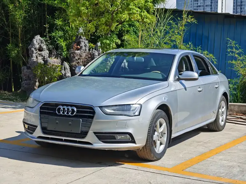 Audi A4L, 2012 — фото 1