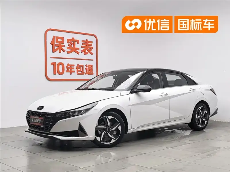 Hyundai Elantra, 2022