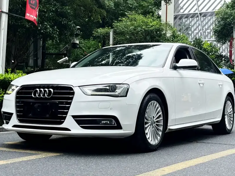 Audi A4L, 2015 — фото 1