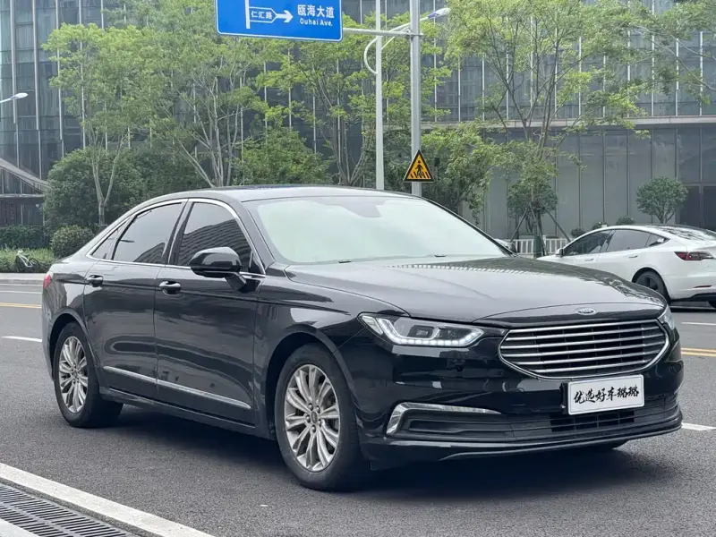 Ford Taurus, 2020
