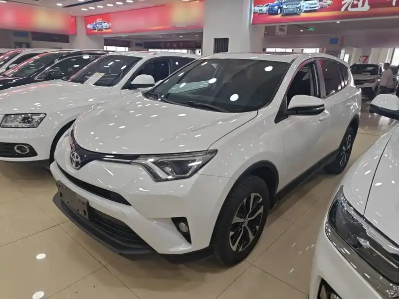 Toyota RAV4, 2019 — фото 1